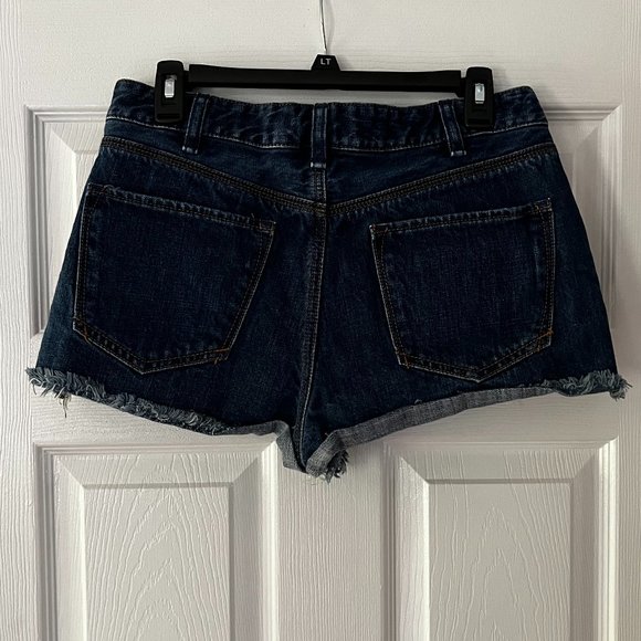 Free People Cutoff Button Fly Dark Denim Blue Shorts - Size 29 - Like New - Picture 2 of 6